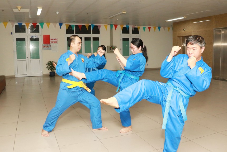 Độc đáo lớp võ thuật dành riêng cho nhân viên y tế - Ảnh 3.