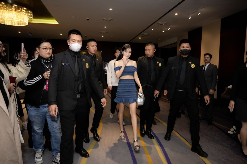 Biểu cảm dễ thương của Hyomin T-ara khi xuất hiện ở Hà Nội, gửi lời nhắn nhủ tới fan bằng tiếng Việt - Ảnh 2.