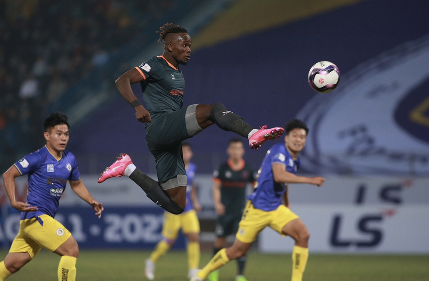 Ngoại binh quen mặt V-League vừa rời Việt Nam đã 'ôm hận' vì bị CLB Indonesia 'chơi khăm' - Ảnh 2. Ngoại binh quen mặt V-League vừa rời Việt Nam đã 'ôm hận' vì bị CLB Indonesia 'chơi khăm' - Ảnh 2.