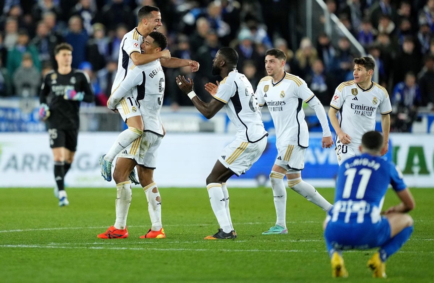 Dính thẻ đỏ tai hại, Real Madrid 'thoát hiểm' ngoạn mục phút bù giờ - Ảnh 2.