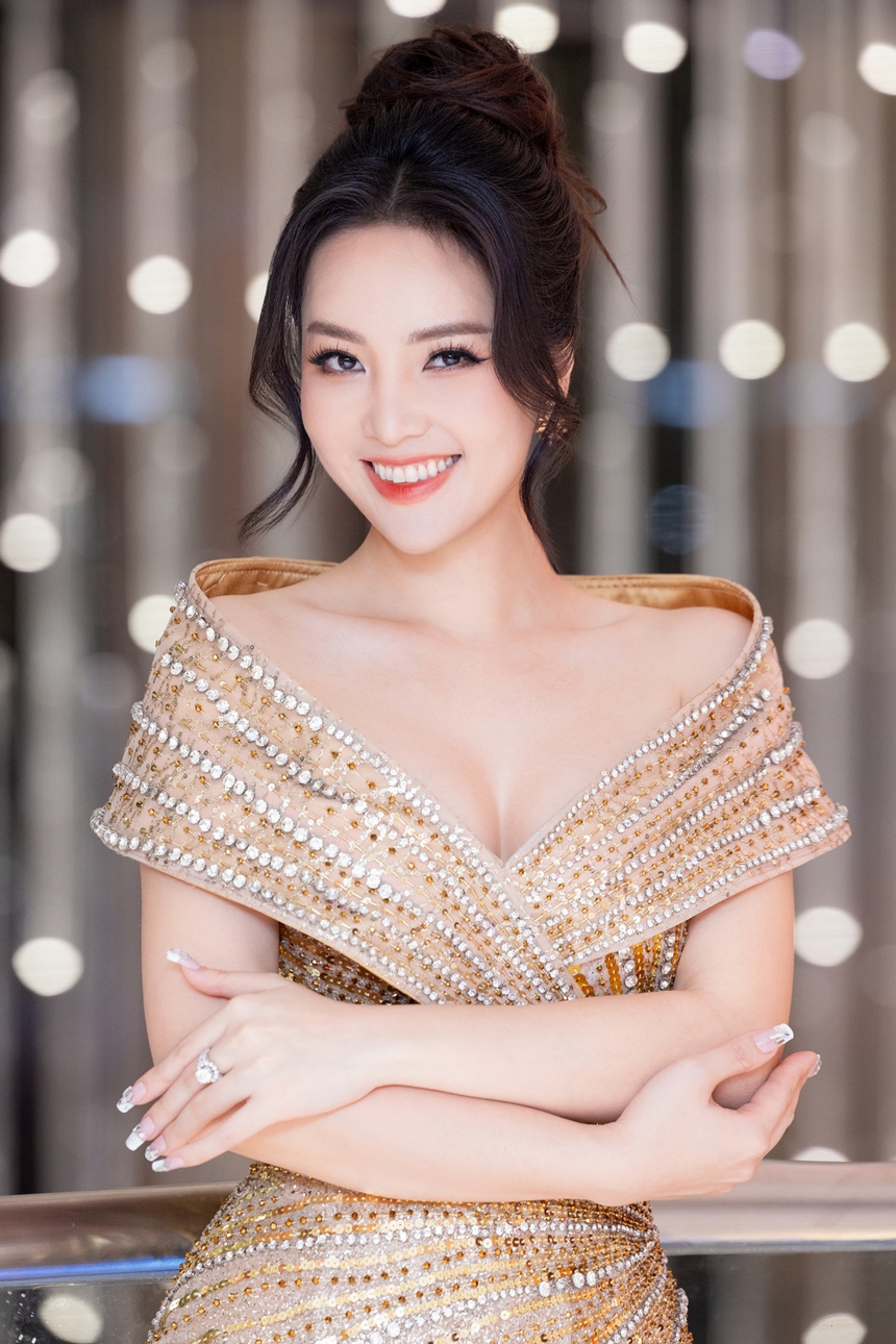 Á hậu Thụy Vân lên tiếng về tin đồn phẫu thuật thẩm mỹ - Ảnh 1.