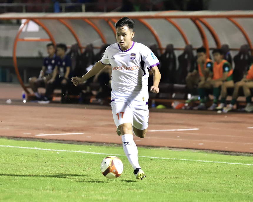 Khiến Thanh Hoá thất bại, HLV Lê Huỳnh Đức giúp Bình Dương đua vô địch - Ảnh 1.