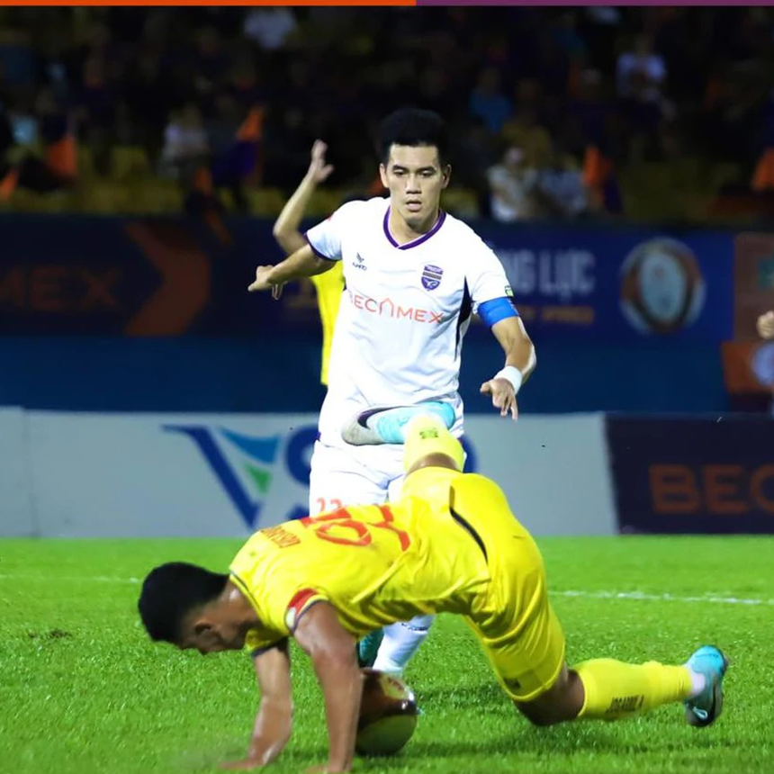 HLV Thanh Hoá đánh giá B.Bình Dương đủ sức vô địch V-League - Ảnh 2. HLV Thanh Hoá đánh giá B.Bình Dương đủ sức vô địch V-League - Ảnh 2.