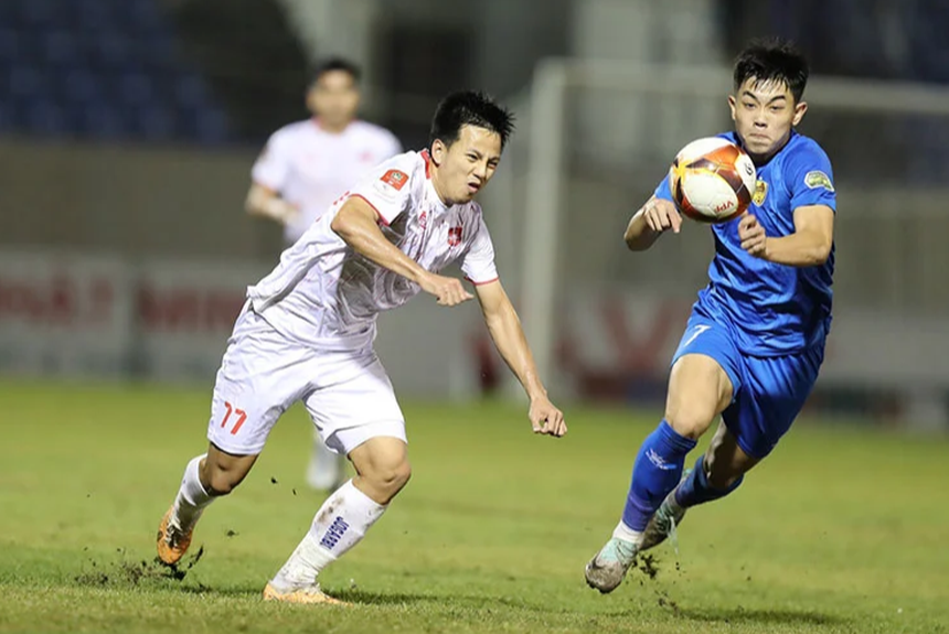Học trò trẻ của HLV Troussier thăng hoa tại V-League - Ảnh 2.