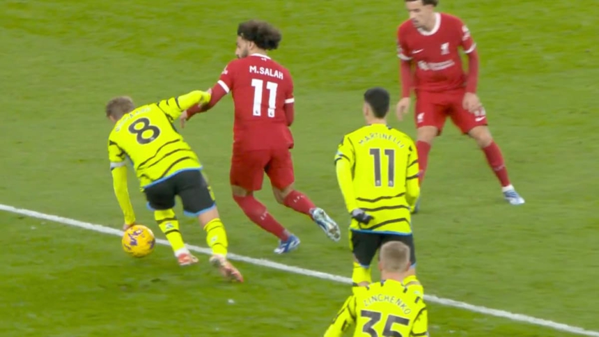 Tin nóng thể thao sáng 24/12: Bóng chuyền Việt Nam bỏ giải quen thuộc, HLV MU bào chữa cho thất bại - Ảnh 4.