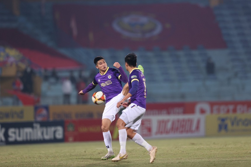 Mùa giải lận đận của bóng đá Thủ đô - Ảnh 2.