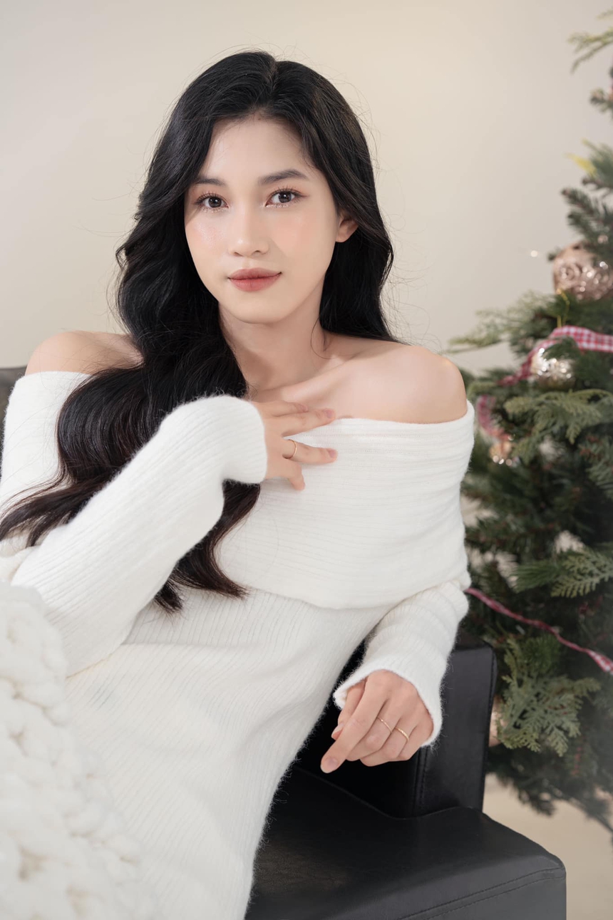 Chủ công bóng chuyền nữ Việt Nam nhận vinh dự lớn những ngày cuối năm, đẹp hút hồn chào tuổi mới - Ảnh 5.