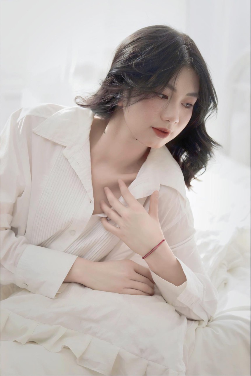 Vẻ gợi cảm của phụ công Phạm Thị Hiền trong đời thường Vẻ gợi cảm của phụ công Phạm Thị Hiền trong đời thường