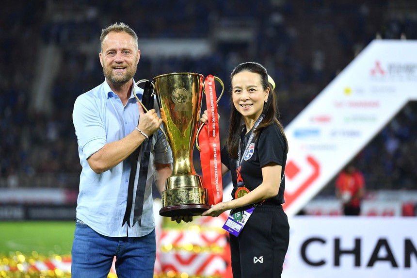 Chuyện chưa từng kể về HLV Mano Polking: Là 'con nhà nòi', hâm mộ Pep Guardiola - Ảnh 3.