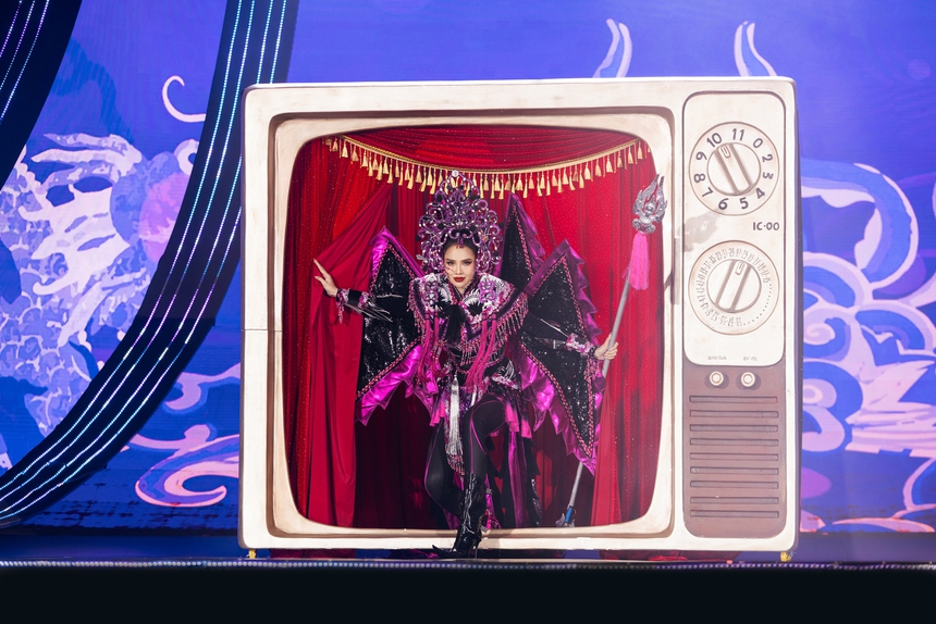 Đêm bán kết - trình diễn trang phục dân tộc tại Miss Cosmo Việt Nam diễn ra đầy ấn tượng - Ảnh 5.