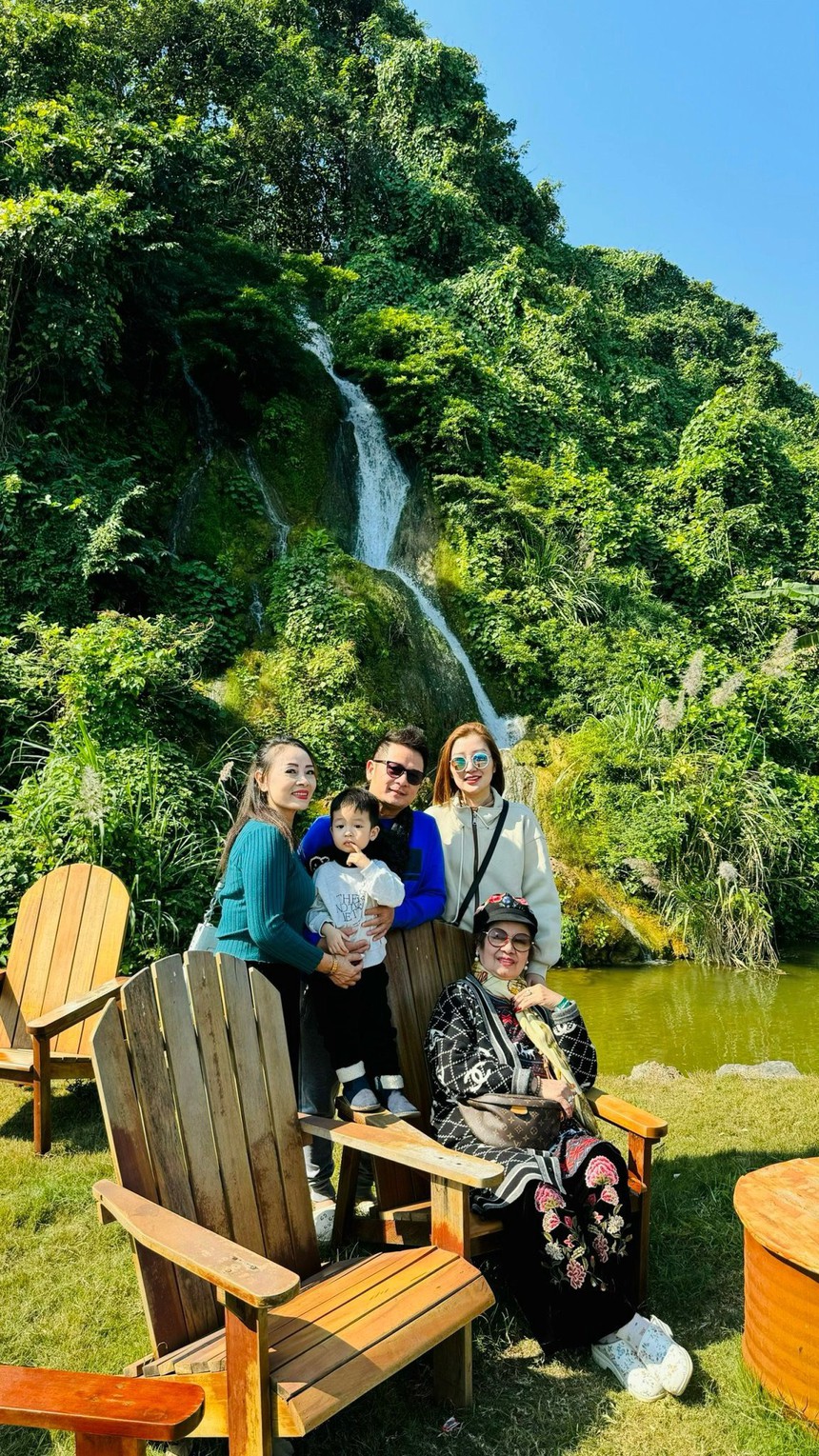 Ca sĩ Bằng Kiều đưa con trai đến sân Golf trong kỳ nghỉ Giáng sinh - Ảnh 9.