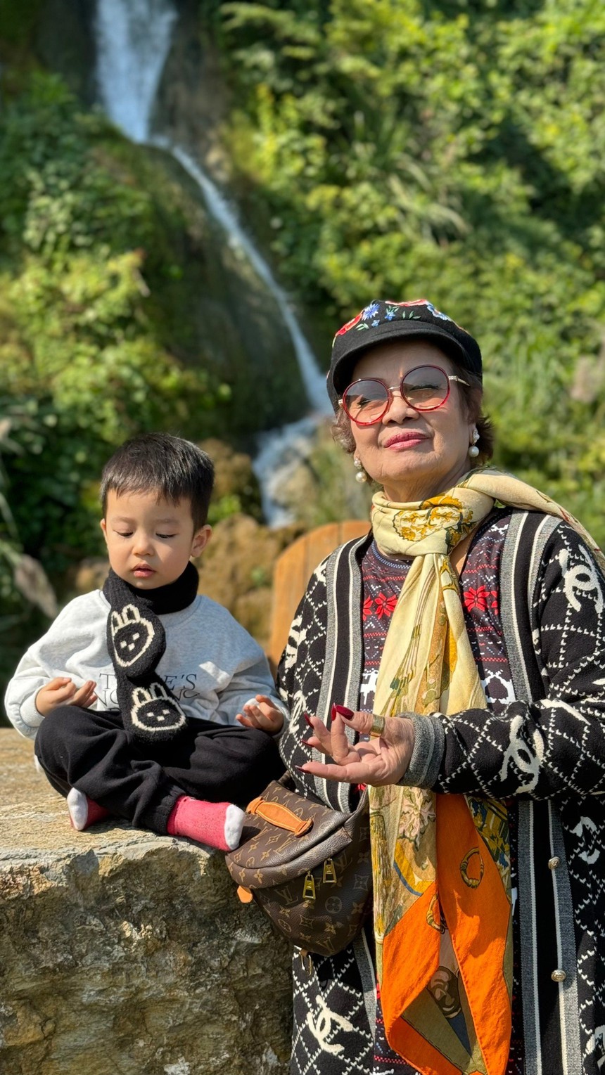 Ca sĩ Bằng Kiều đưa con trai đến sân Golf trong kỳ nghỉ Giáng sinh - Ảnh 8.