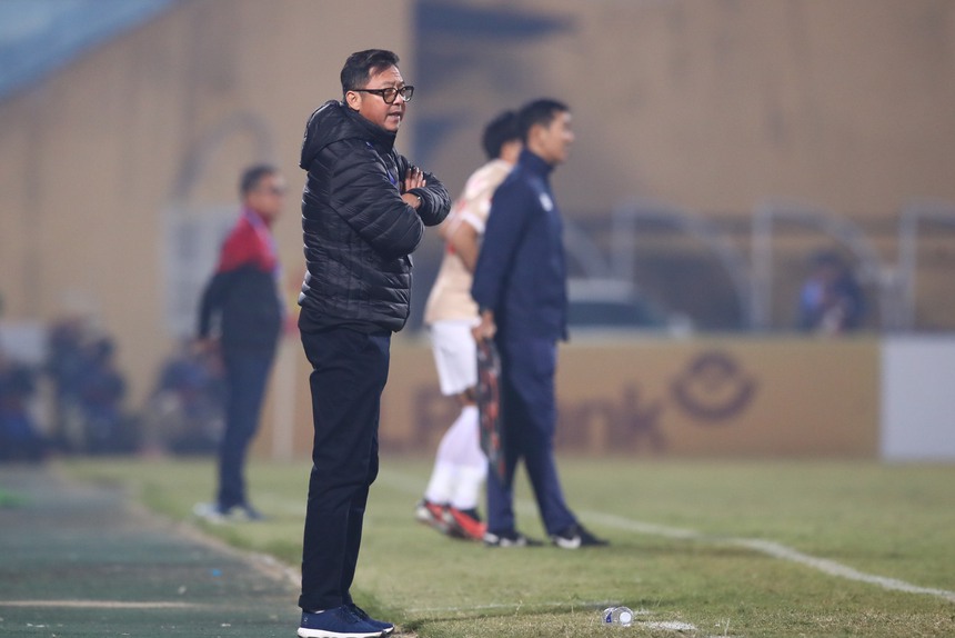 Tin nóng bóng đá Việt 27/12: HLV Troussier nhận 2 tin dữ, HLV Gong Oh Kyun nhận lời động viên - Ảnh 5.