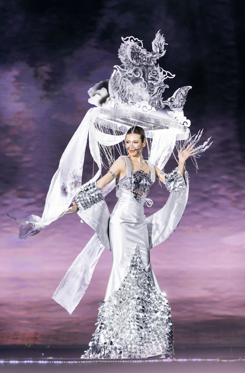 Top 38 thí sinh Miss Cosmo thể hiện hết mình trên sân khấu ngoài trời  - Ảnh 7.