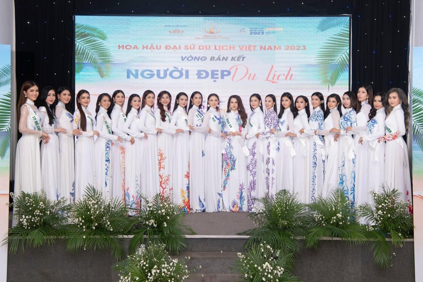 Ca sĩ Nguyên Vũ làm giám khảo Bán kết Hoa hậu Đại sứ Du lịch Việt Nam - Ảnh 5. Ca sĩ Nguyên Vũ làm giám khảo Bán kết Hoa hậu Đại sứ Du lịch Việt Nam - Ảnh 5.