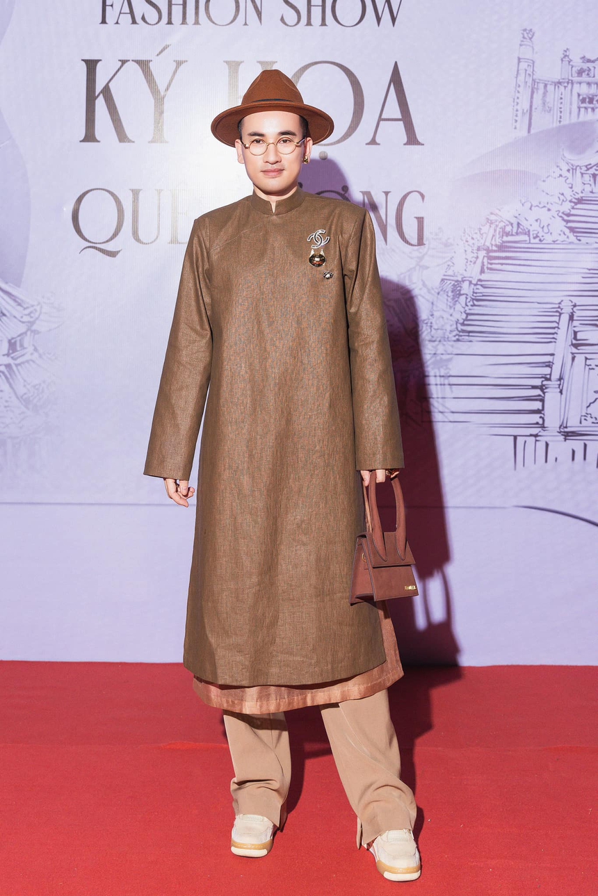 Thùy Anh trình diễn trong show thời trang Xuân Hè 2024 của NTK Hà Duy - Ảnh 4.