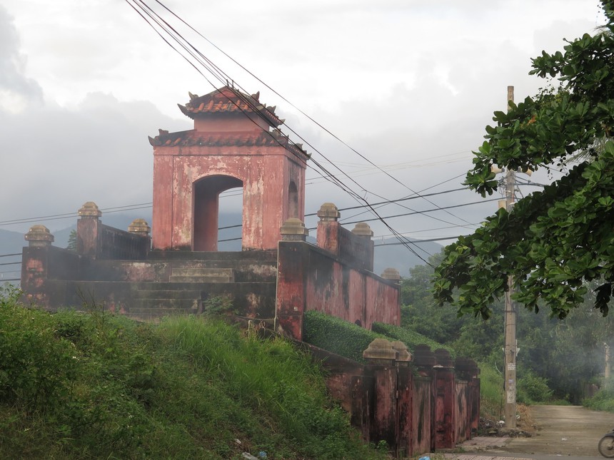 Tăng cường quản lý, bảo tồn di tích Thành cổ Diên Khánh - Ảnh 1.