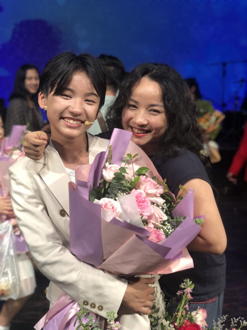 Quán quân 'Gương mặt thân quen' Nam Phong và những bước chuyển nghệ thuật trong năm 2023 - Ảnh 4. Quán quân 'Gương mặt thân quen' Nam Phong và những bước chuyển nghệ thuật trong năm 2023 - Ảnh 4.