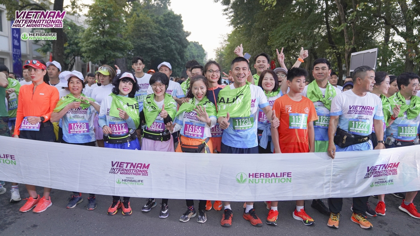 Gần 5.000 VĐV dự giải chạy Bán Marthon Quốc tế Việt Nam 2024 - Ảnh 3.