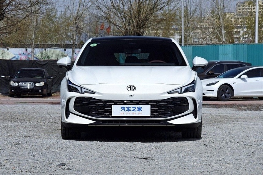 Tin xe hôm nay 3/12: Mẫu xe Nhật giảm giá khó tin, biển số 30K-555.55 trúng đấu giá 14,495 tỷ đồng đã được gắn lên 'siêu xe' - Ảnh 4.