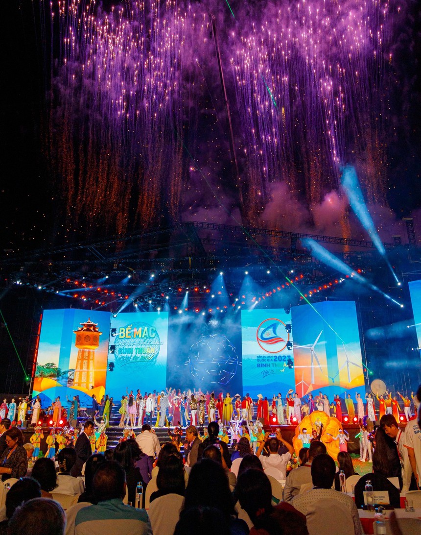 Chân dung MC Thu Hà vừa dẫn dắt Lễ Bế mạc Năm Du lịch Quốc gia 2023 - Ảnh 1. Chân dung MC Thu Hà vừa dẫn dắt Lễ Bế mạc Năm Du lịch Quốc gia 2023 - Ảnh 1.