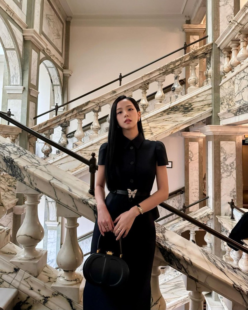 Bất ngờ với nguồn gốc chiếc đồng hồ siêu hiếm mà Jisoo Blackpink sở hữu - Ảnh 2.