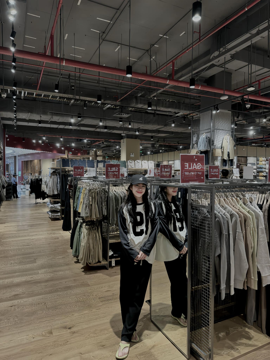 'Hot girl' Thanh Nhã diện đồ phong cách 'street wear' cá tính, nói câu đạo lý khiến fan đua nhau thả tim - Ảnh 6.