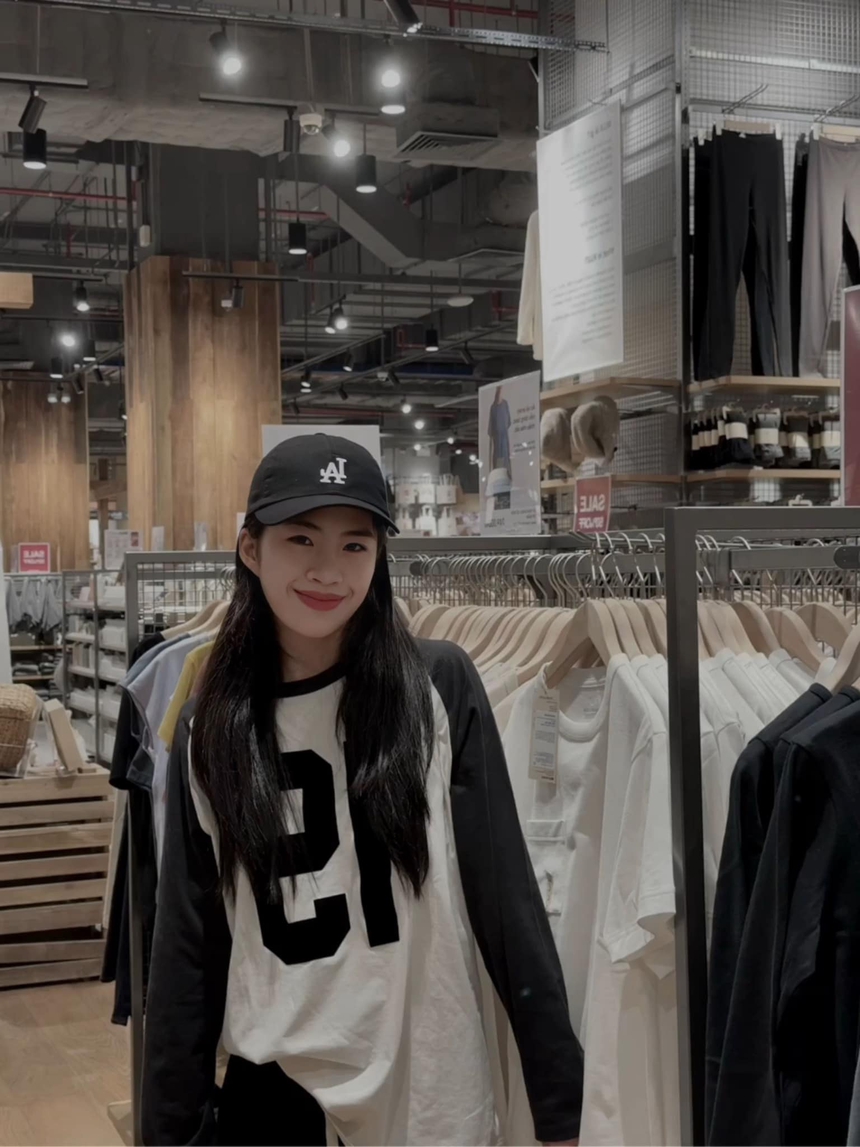 'Hot girl' Thanh Nhã diện đồ phong cách 'street wear' cá tính, nói câu đạo lý khiến fan đua nhau thả tim - Ảnh 3.