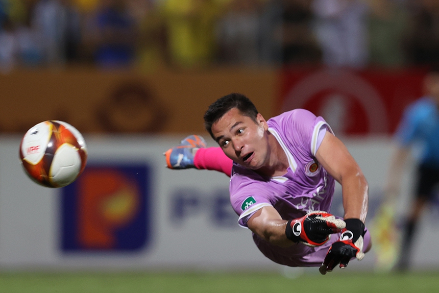 Ngoài Filip Nguyễn, HLV Troussier khó tìm nhân tố mới - Ảnh 2.
Ngoài Filip Nguyễn, HLV Troussier khó tìm nhân tố mới - Ảnh 2.