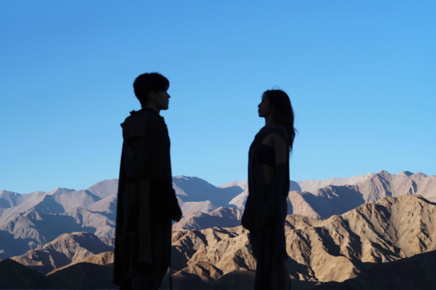 Quốc Thiên muốn nói gì với 'Hơn 1000 năm sau'? - Ảnh 5. Quốc Thiên muốn nói gì với 'Hơn 1000 năm sau'? - Ảnh 5.