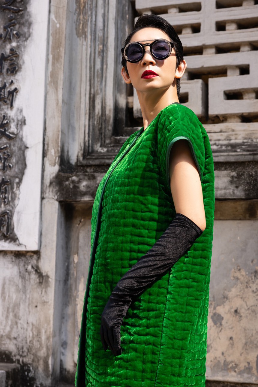 Xuân Lan xuất hiện đầy phá cách trong BST mới của NTK Đức Hùng - Ảnh 8.