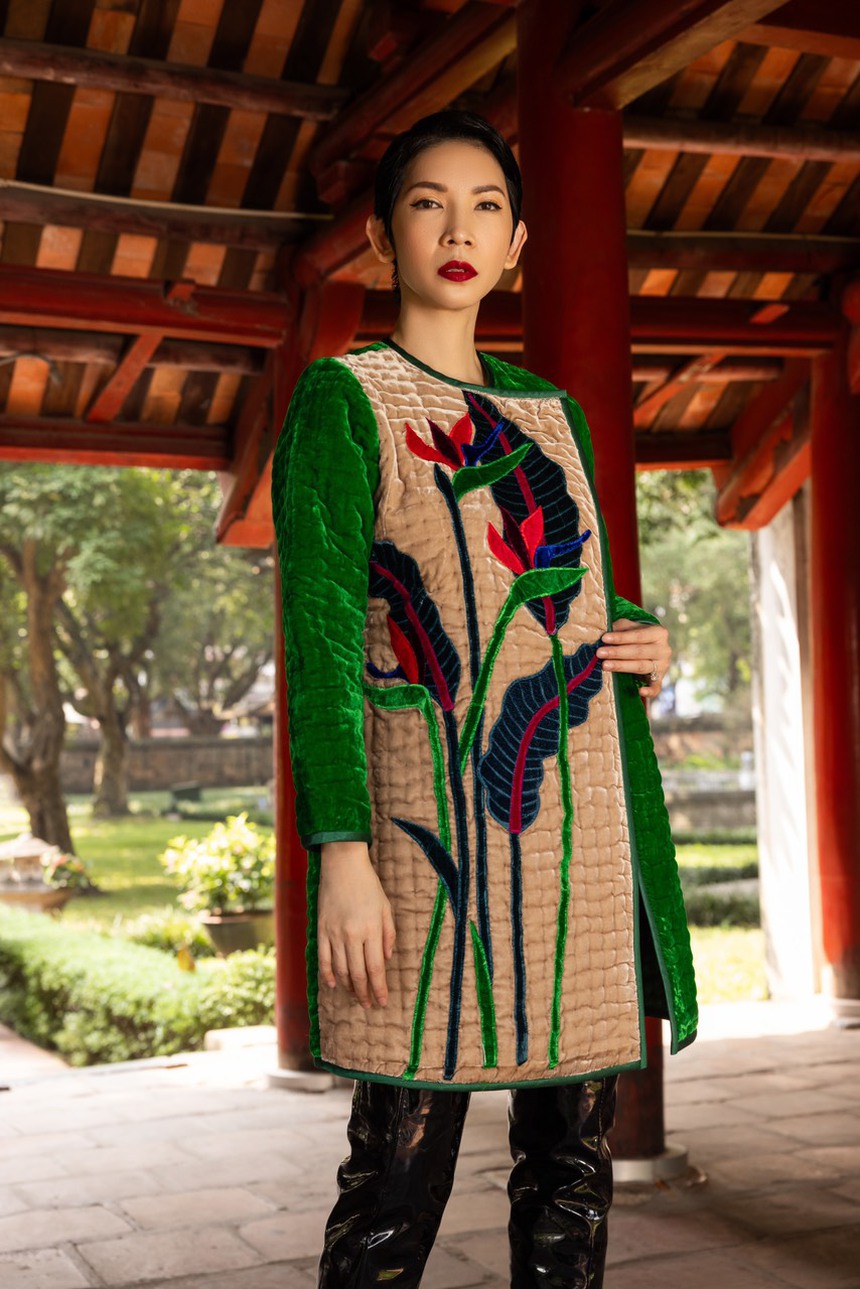 Xuân Lan xuất hiện đầy phá cách trong BST mới của NTK Đức Hùng - Ảnh 2.