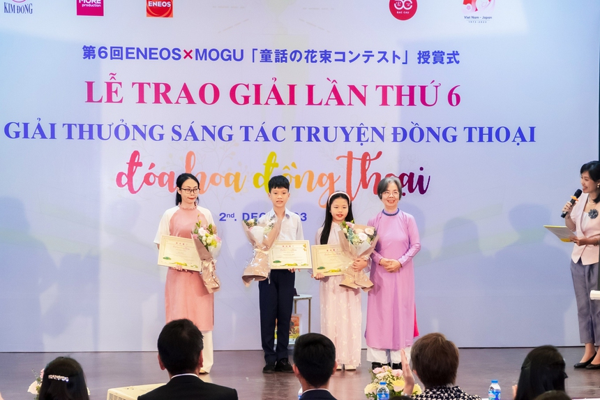 Nhìn lại Giải thưởng Đóa hoa đồng thoại: Nơi trí tượng tưởng cất cánh - Ảnh 1.