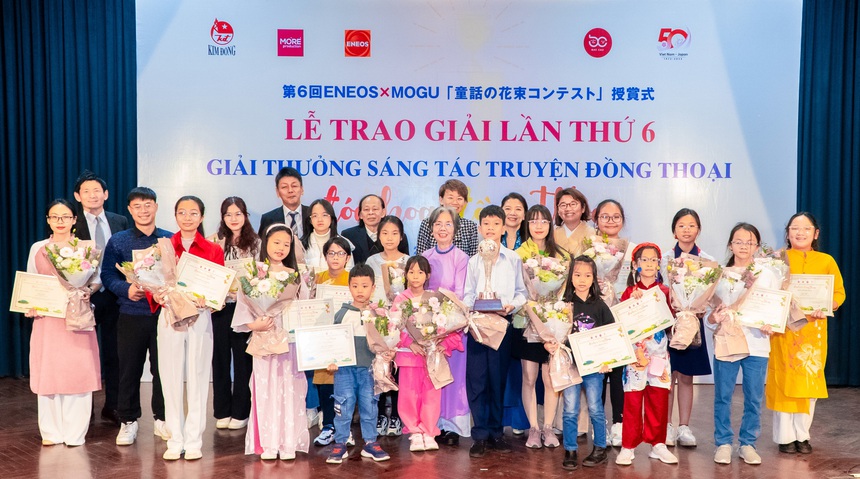 Nhìn lại Giải thưởng Đóa hoa đồng thoại: Nơi trí tượng tưởng cất cánh - Ảnh 2.