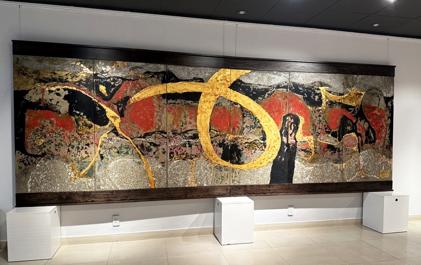 Lâm Huỳnh Linh 'lặng' để trừu tượng 'nổi' - Ảnh 4.