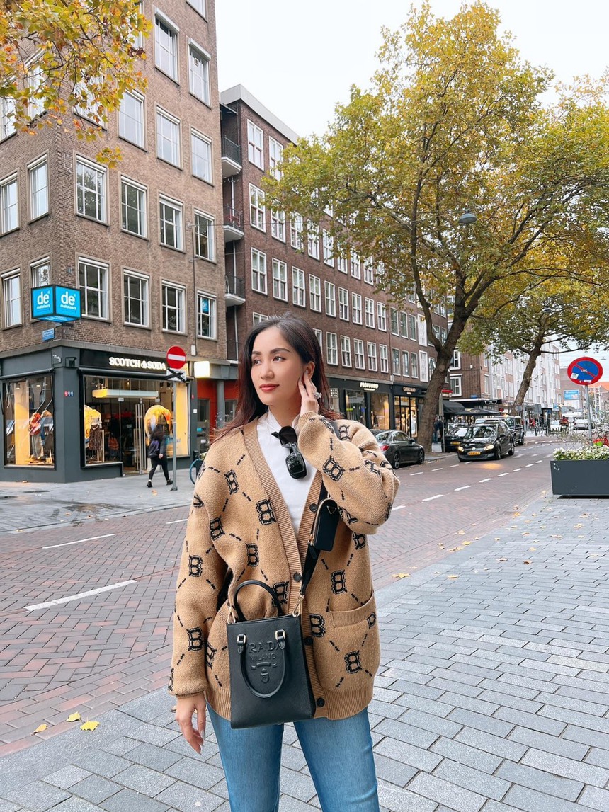 Khánh Thi đáp 'lầy lội' khi bị Phan Hiển bắt đi thang bộ giảm béo - Ảnh 3.