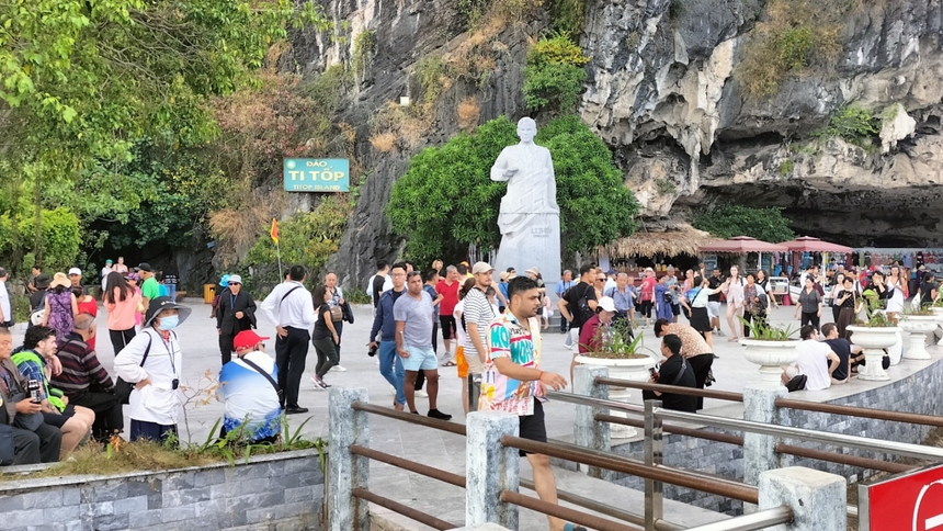 Khách quốc tế đến Vịnh Hạ Long đang có xu hướng tăng mạnh - Ảnh 1.