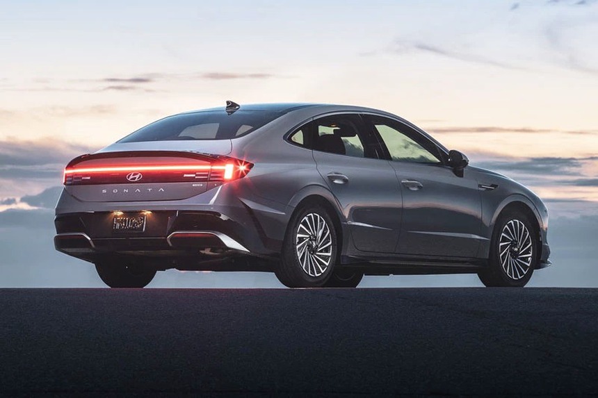 Tin xe hôm nay 7/12: Khách Việt 'sửng sốt' với mẫu sedan Honda giảm giá cực mạnh, biển số 30K-567.89 chốt đấu giá hơn 12,5 tỷ - Ảnh 2. Tin xe hôm nay 7/12: Khách Việt 'sửng sốt' với mẫu sedan Honda giảm giá cực mạnh, biển số 30K-567.89 chốt đấu giá hơn 12,5 tỷ - Ảnh 2.