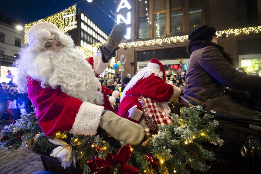 Không khí chờ đón Giáng sinh trên khắp thế giới - Ảnh 2. Không khí chờ đón Giáng sinh trên khắp thế giới - Ảnh 2.