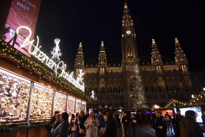 Không khí chờ đón Giáng sinh trên khắp thế giới - Ảnh 9. Không khí chờ đón Giáng sinh trên khắp thế giới - Ảnh 9.