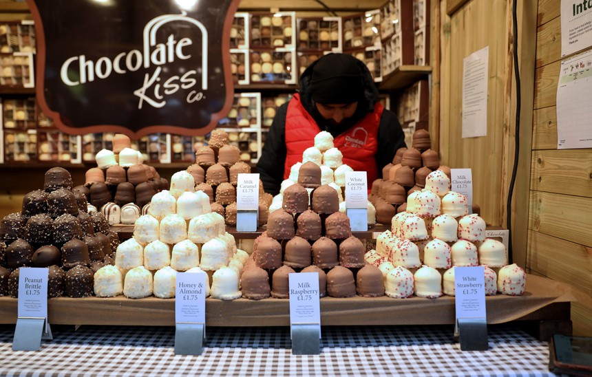 Không khí chờ đón Giáng sinh trên khắp thế giới - Ảnh 3. Không khí chờ đón Giáng sinh trên khắp thế giới - Ảnh 3.