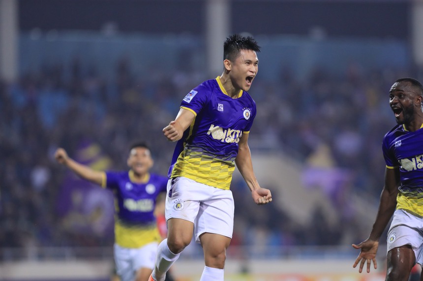 Câu chuyện thể thao: Đứng trên vai người khổng lồ - Ảnh 1. Câu chuyện thể thao: Đứng trên vai người khổng lồ - Ảnh 1.