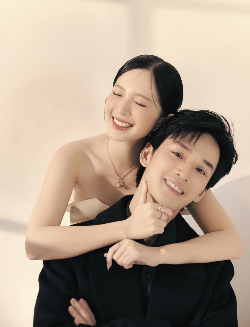 Trần Nghĩa - Hoàng Huyền đốn tim fan hâm mộ khi tung ra bộ ảnh đầy tình tứ  - Ảnh 1.