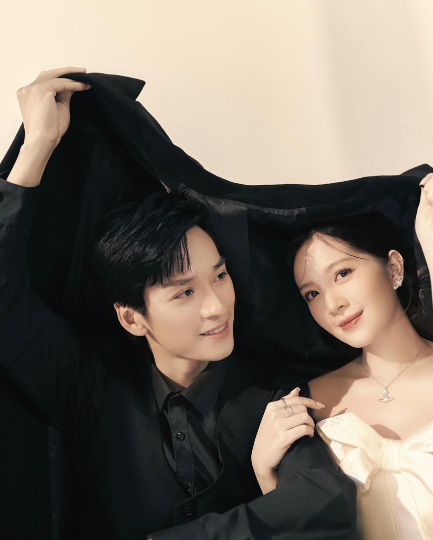 Trần Nghĩa - Hoàng Huyền đốn tim fan hâm mộ khi tung ra bộ ảnh đầy tình tứ  - Ảnh 6.