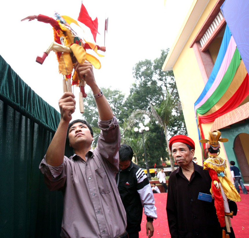 Cuộc sống sau ống kính: Ông Bể Tế Tiêu… - Ảnh 1. Cuộc sống sau ống kính: Ông Bể Tế Tiêu… - Ảnh 1.