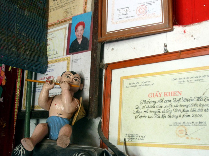 Cuộc sống sau ống kính: Ông Bể Tế Tiêu… - Ảnh 4. Cuộc sống sau ống kính: Ông Bể Tế Tiêu… - Ảnh 4.