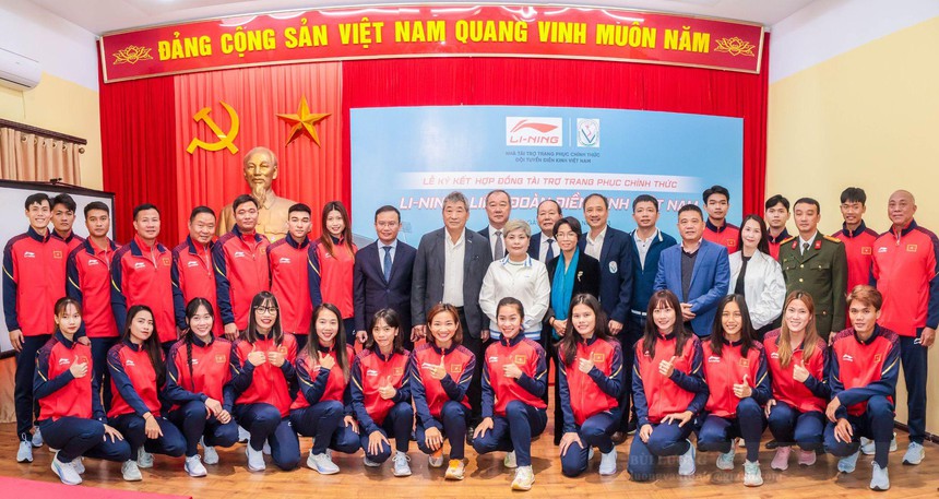 Trang phục cao cấp: Chìa khóa giúp điền kinh Việt Nam tỏa sáng - Ảnh 3. Trang phục cao cấp: Chìa khóa giúp điền kinh Việt Nam tỏa sáng - Ảnh 3.