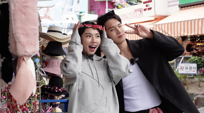 Let's Feast Vietnam hé lộ 2 tập đặc biệt: Hoa hậu Thuỳ Tiên, Dino Vũ... khám phá Hàn Quốc - Ảnh 3. Let's Feast Vietnam hé lộ 2 tập đặc biệt: Hoa hậu Thuỳ Tiên, Dino Vũ... khám phá Hàn Quốc - Ảnh 3.