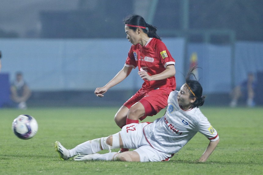 Hải Yến toả sáng rực rỡ, đội bóng cũ của Huỳnh Như rơi ngôi đầu - Ảnh 1. Hải Yến toả sáng rực rỡ, đội bóng cũ của Huỳnh Như rơi ngôi đầu - Ảnh 1.