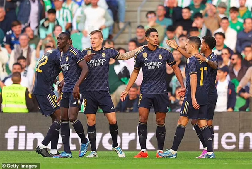 Bellingham san bằng kỷ lục Ronaldo, Real Madrid vẫn mất điểm đáng tiếc - Ảnh 3.